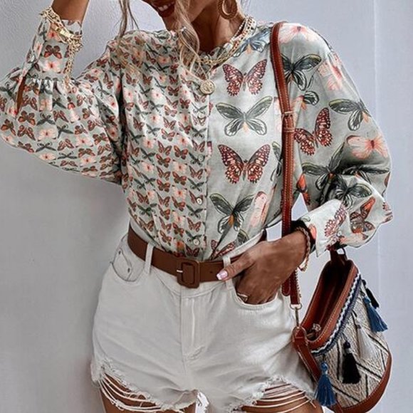 BOHO DOLLZ Butterfly Print Button Front Blouse - Picture 7 of 8